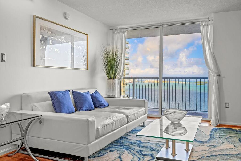 Incredible Ocean View 3 Bedrooms Unit Appartement *