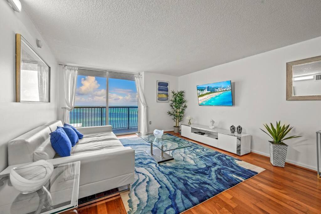 Incredible Ocean View 3 Bedrooms Unit Appartement