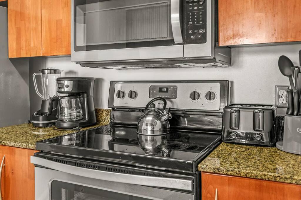 Incredible Ocean View 3 Bedrooms Unit Appartement