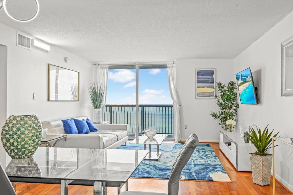 Incredible Ocean View 3 Bedrooms Unit Appartement *
